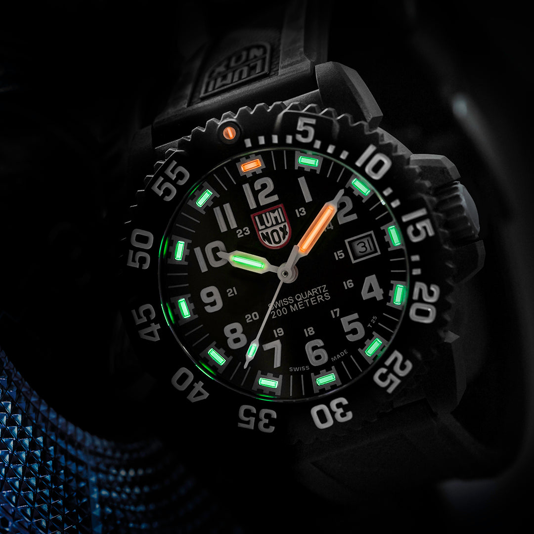 Luminox navy seal colormark 3050 series new arrivals